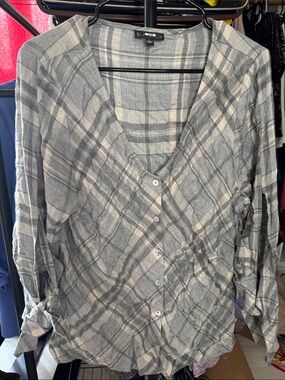 bobeau Gray and Cream Plaid Button-Down Shirt